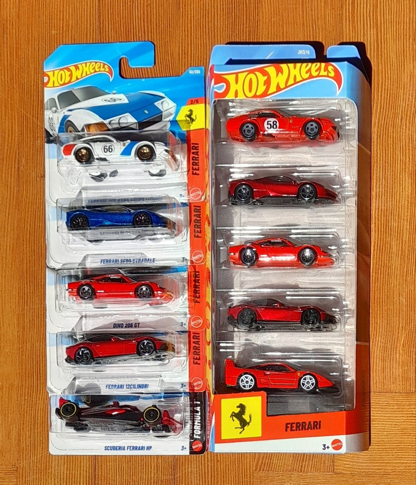Hot Wheels Ferrari set 5 pack en 5 mainlines, Ophalen of Verzenden, Nieuw, Auto