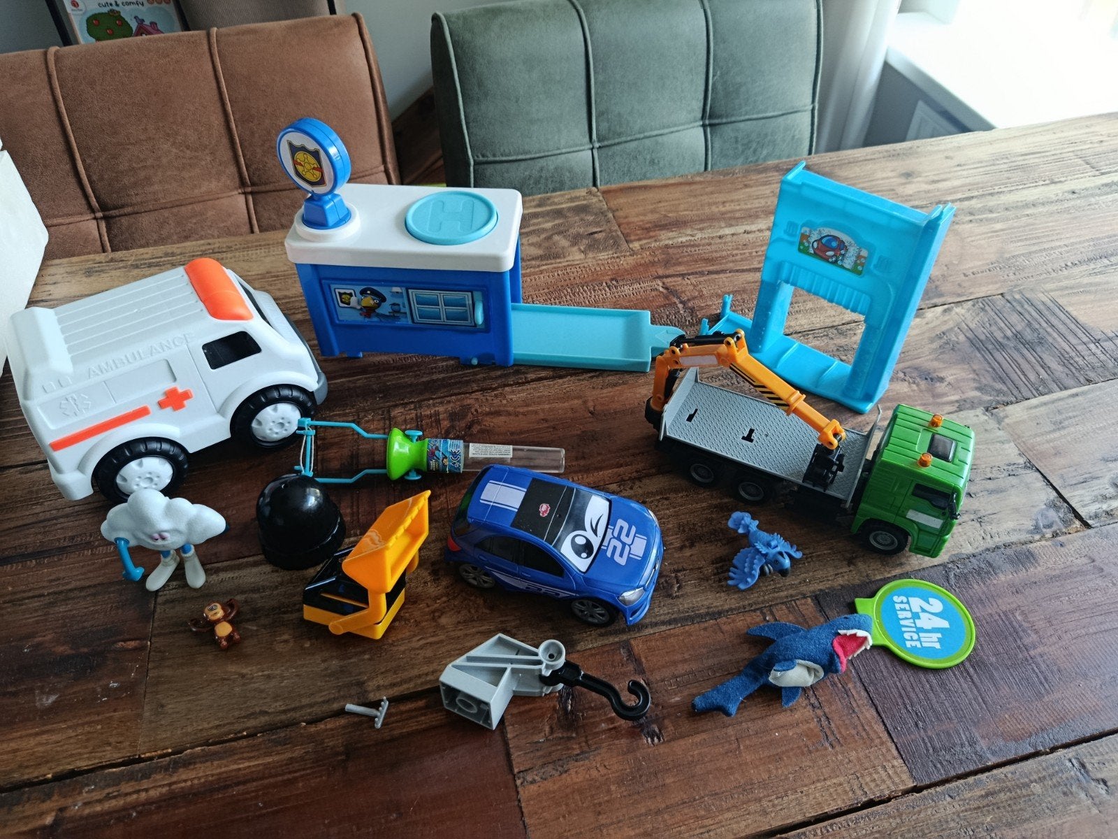 Speelgoed set: vrachtwagen, ambulance, auto en meer, Ophalen of Verzenden, Gebruikt, Jongen of Meisje