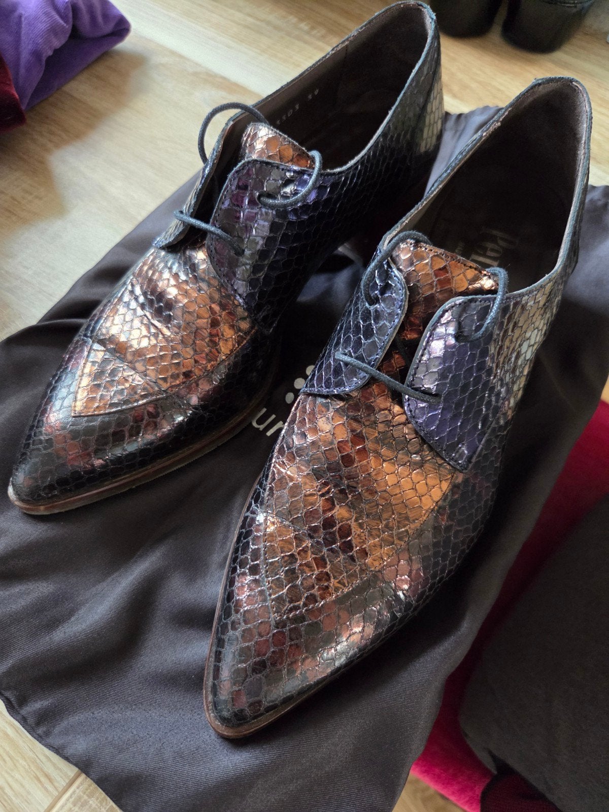 NIEUW Pertini hakken maat 39, Pertini, Schoenen met lage hakken, Bruin, Ophalen of Verzenden