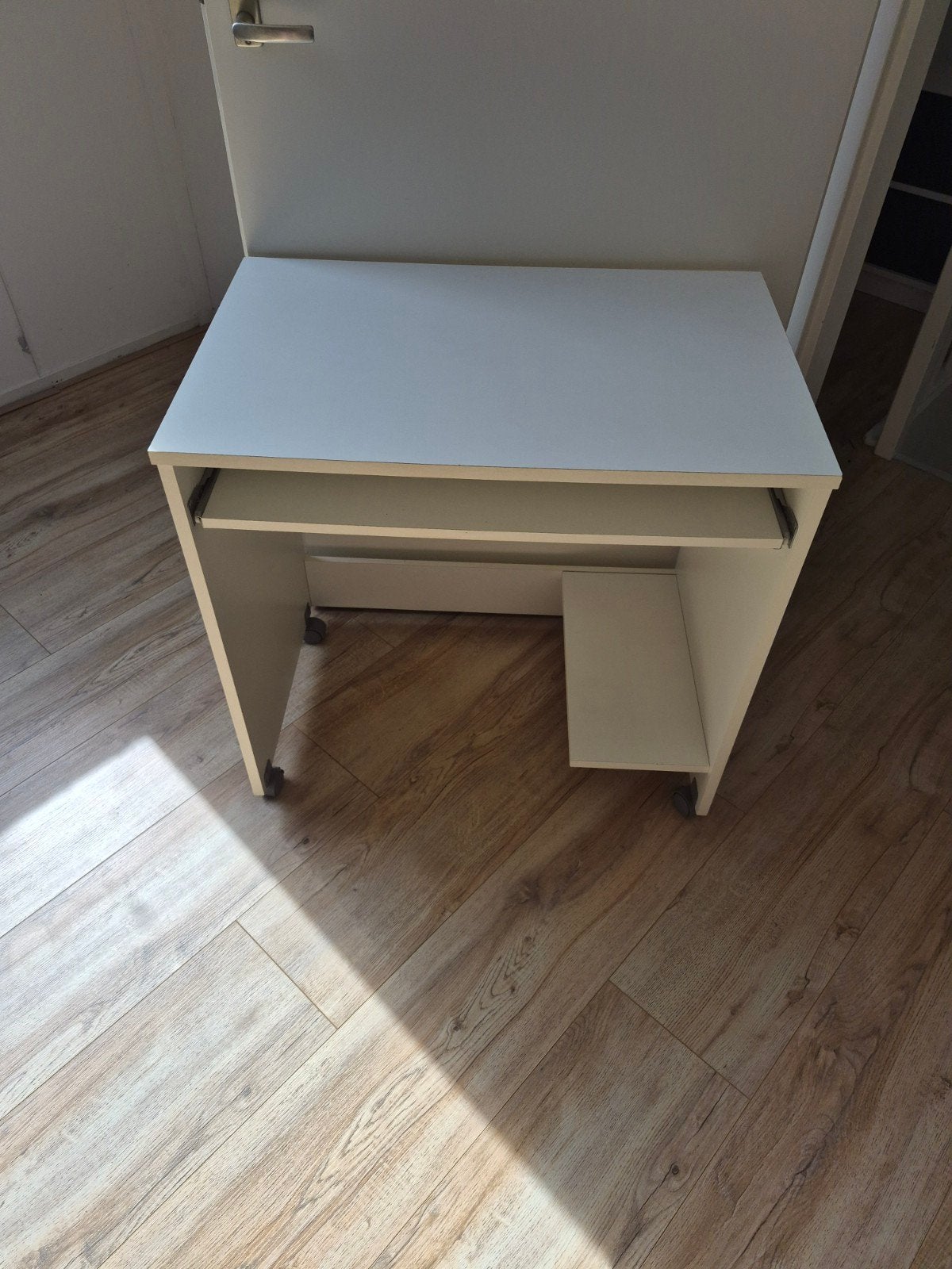 simpel bureau, Ophalen, Gebruikt