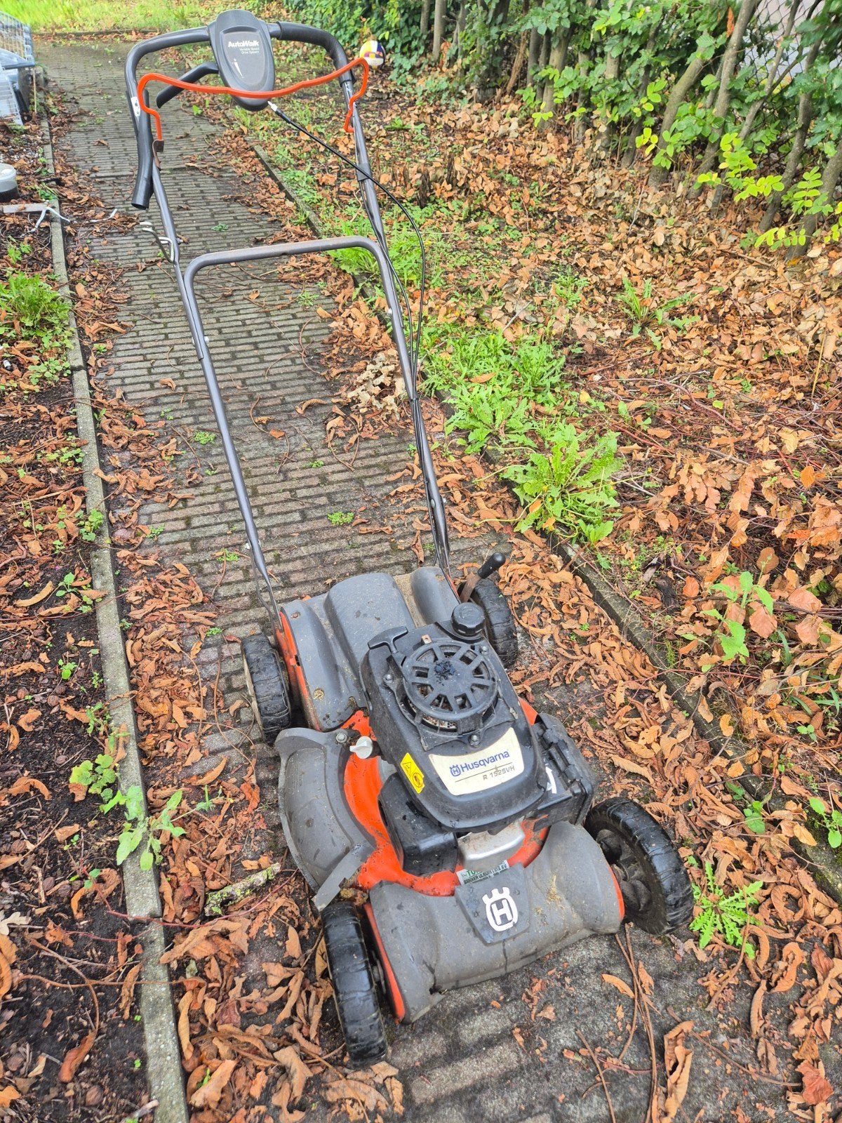 Husqvarna R 152SVH Benzine Grasmaaier met AutoWalk, Tuin en Terras, Grasmaaiers, Ophalen, Cirkelmaaier, Gebruikt, Opvangbak