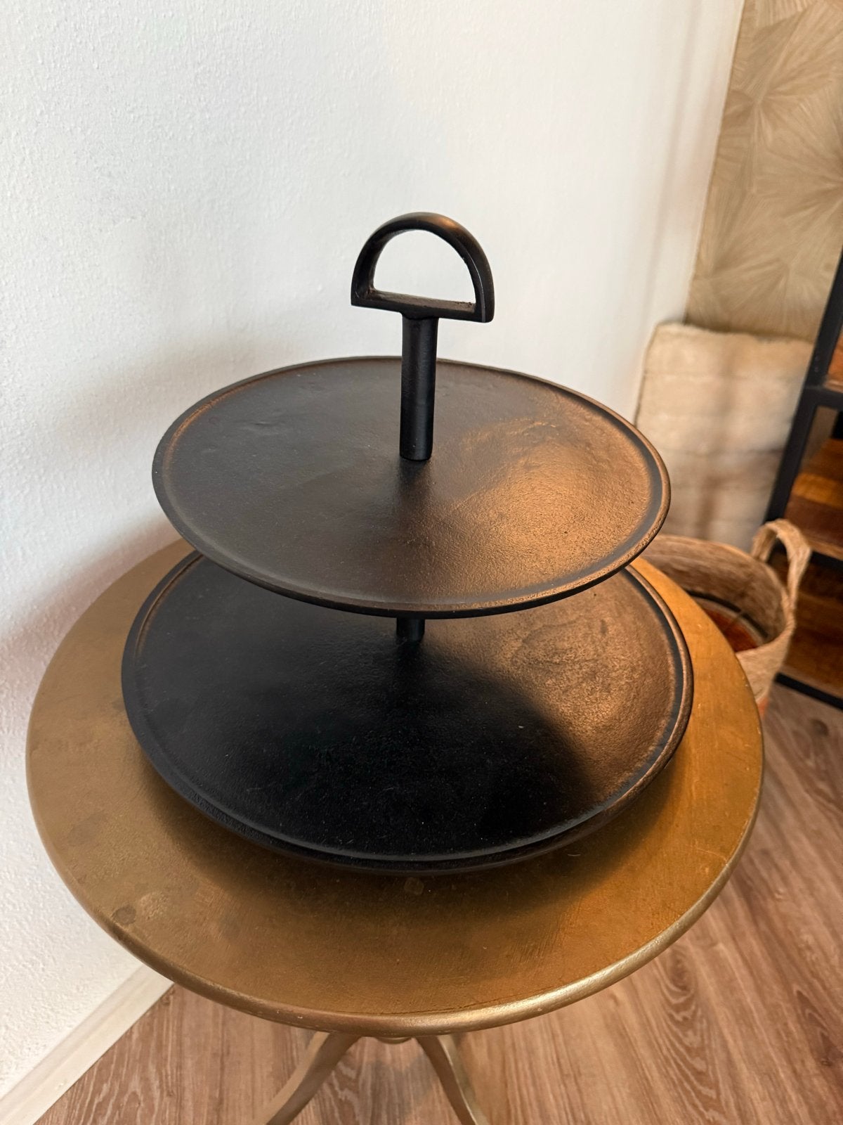 Riviera Maison Shoreditch Etagere 2 laags - Zwart Aluminium, Zwart, Ophalen of Verzenden, Zo goed als nieuw, Metaal