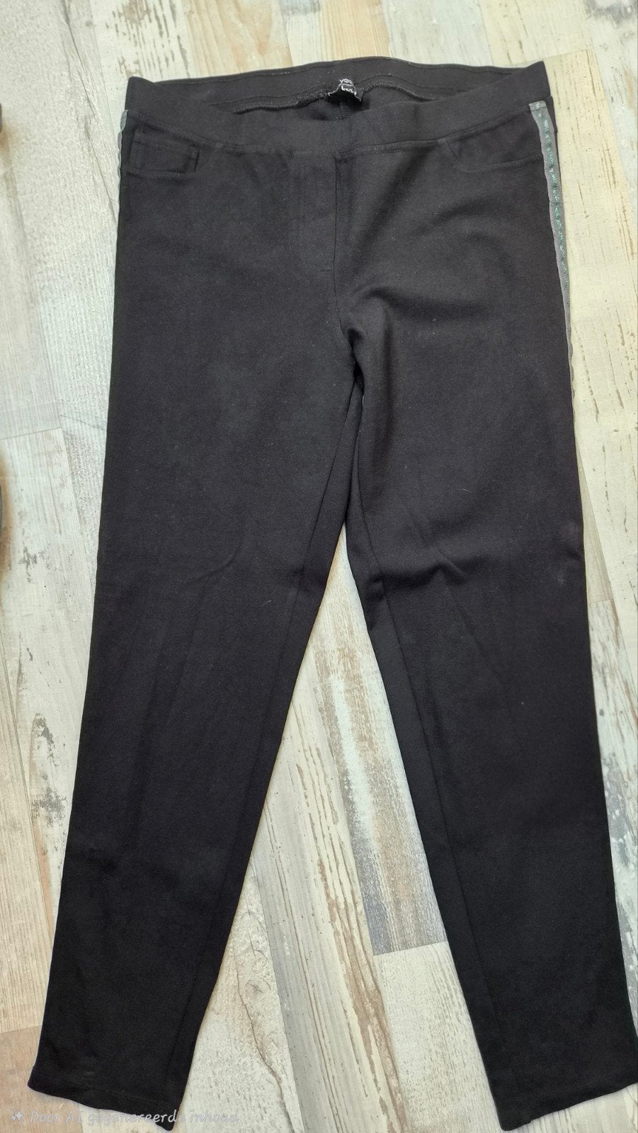 Zwarte stretch slim fit broek met groene biesband 44, Yesst, Zwart, Maat 42/44 (L), Ophalen of Verzenden