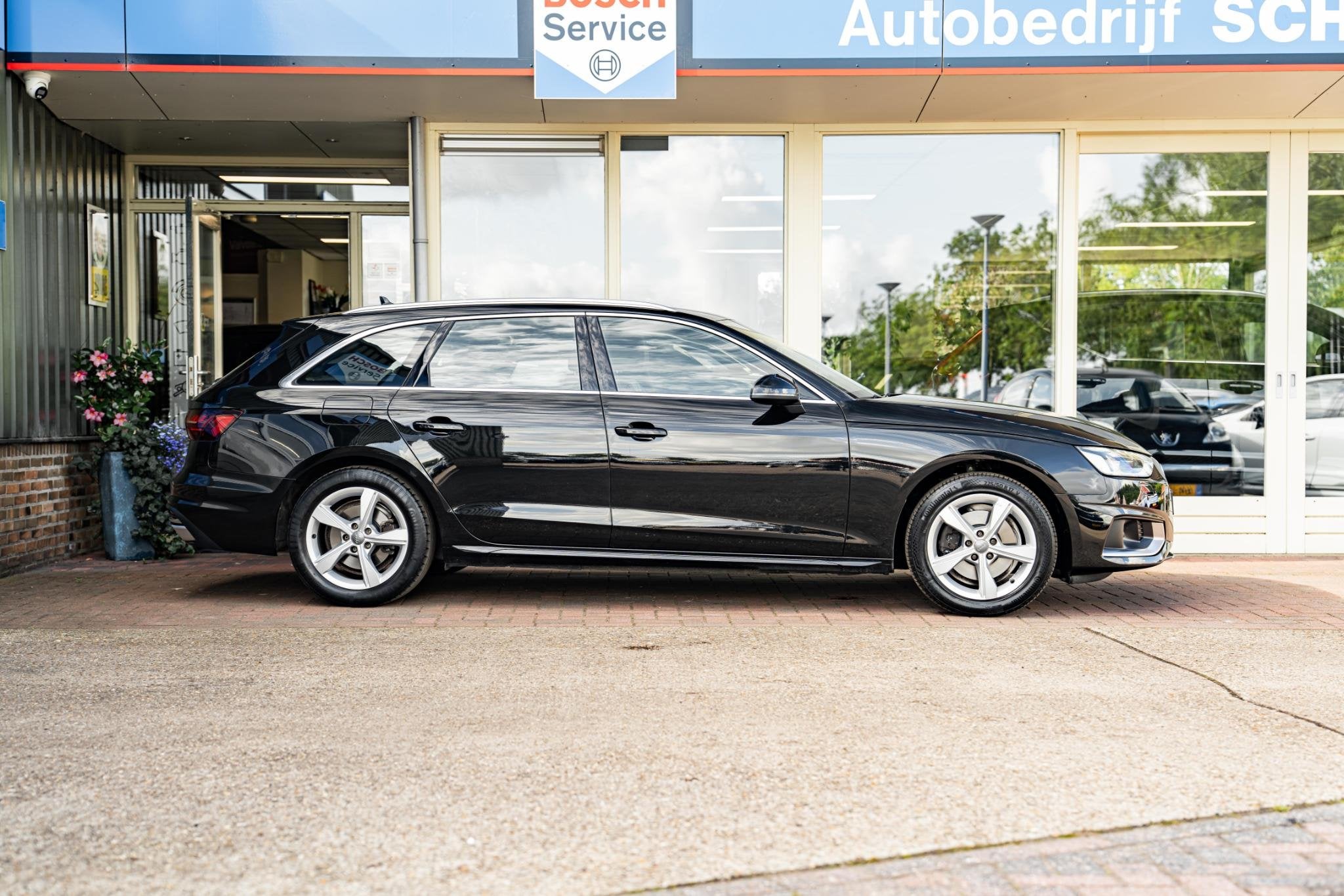 Audi A4 Avant 35 TFSI Launch edition Sport, Auto's, Audi, 12 maanden, Gebruikt, 4 cilinders, Zwart
