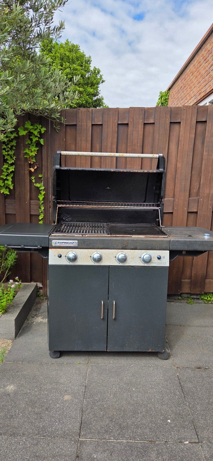 Campingaz 4 series Classic LS D gas BBQ + hoes, Ophalen, Gebruikt, Campingaz