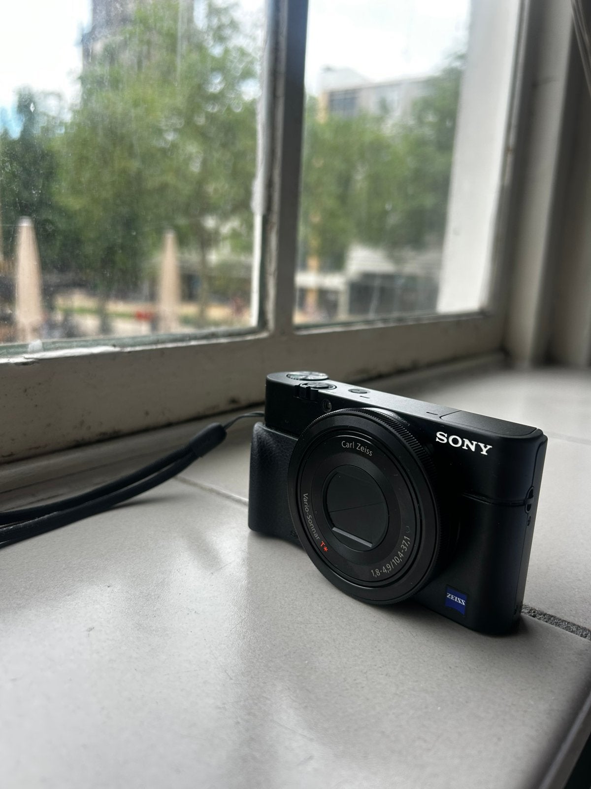 Sony RX100 Compact Camera 20.2MP Zeiss Lens, 20 Megapixel, Verzenden, Compact, Zo goed als nieuw