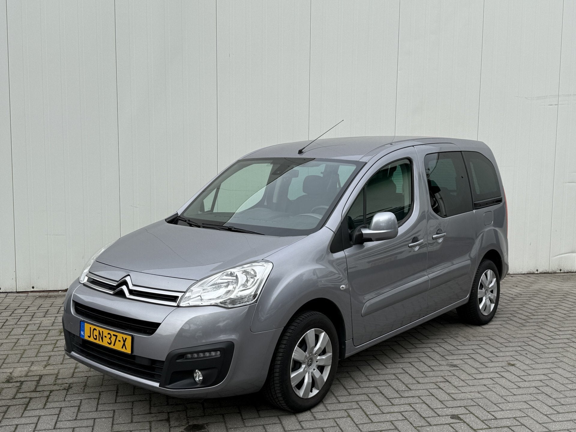 Citroën Berlingo 1.6 VTi Rolstoelauto 3+1 of 5+0 - UNIEK Sl, Auto's, Voorwielaandrijving, Dealer onderhouden, 1295 kg, Met garantie (alle)