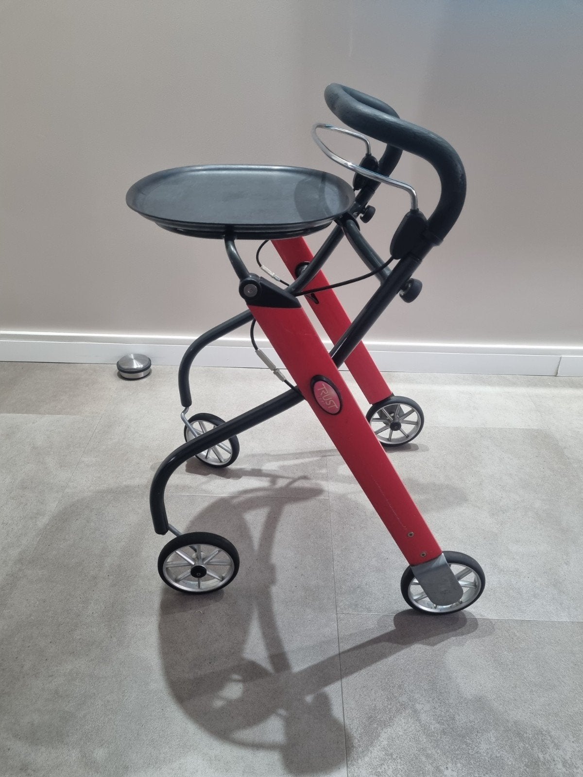 trust rollator, Ophalen