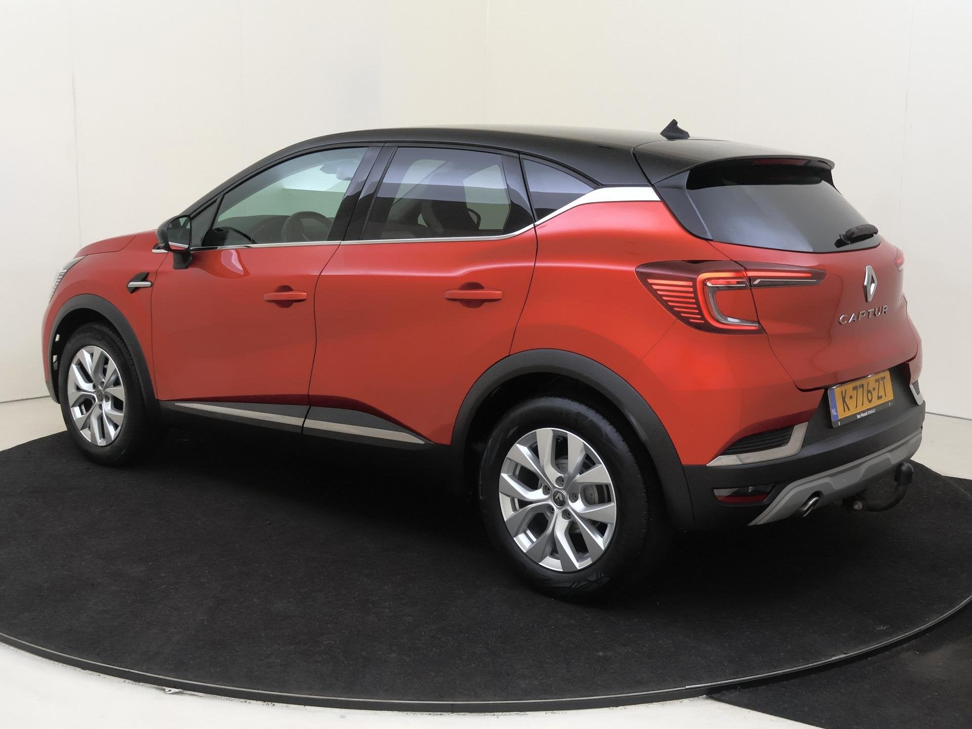 Renault Captur 1.0 TCe 90 Intens | Parkeersensoren achter |, Auto's, Voorwielaandrijving, Gebruikt, Euro 6, Leder en Stof