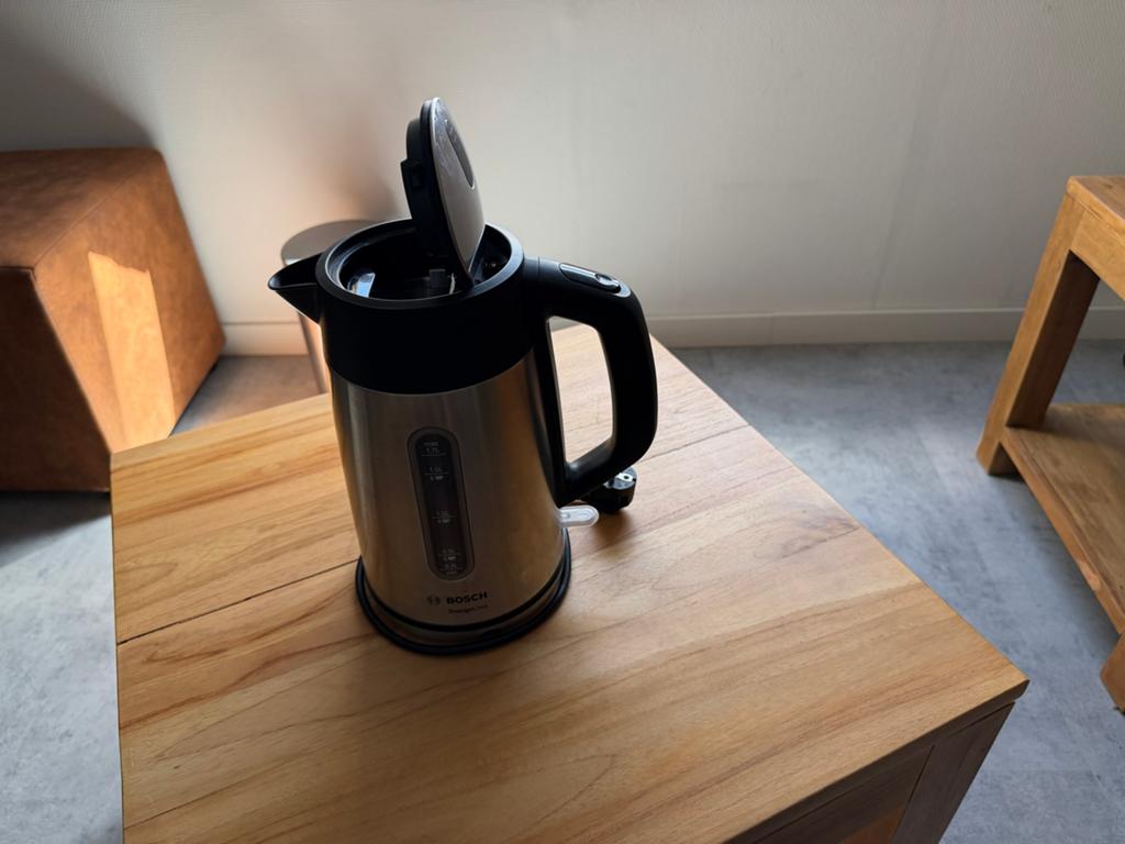 Bosch TWK7203 waterkoker - RVS - 1.7L, Witgoed en Apparatuur, Waterkokers, 1 tot 2 liter, Ophalen of Verzenden, Zo goed als nieuw