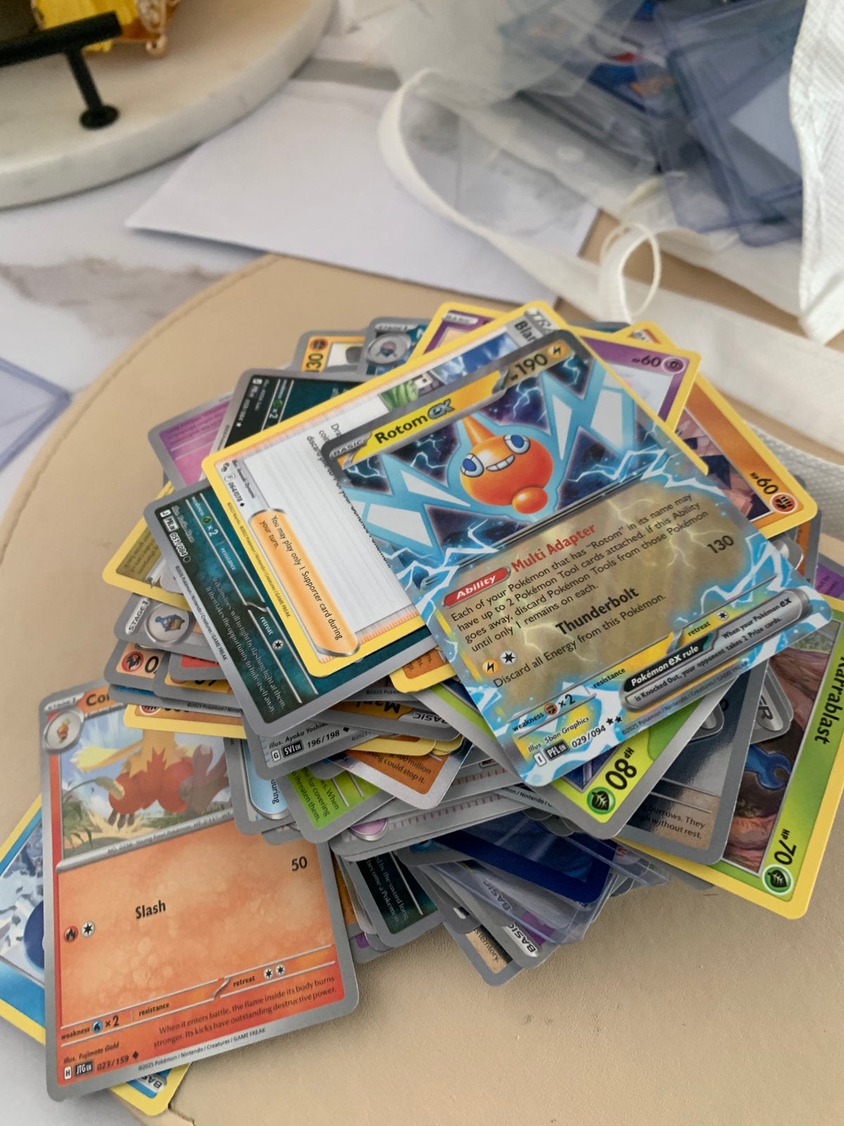 Pokemonkaarten stapel met van alles, Ophalen of Verzenden, Zo goed als nieuw, Meerdere kaarten