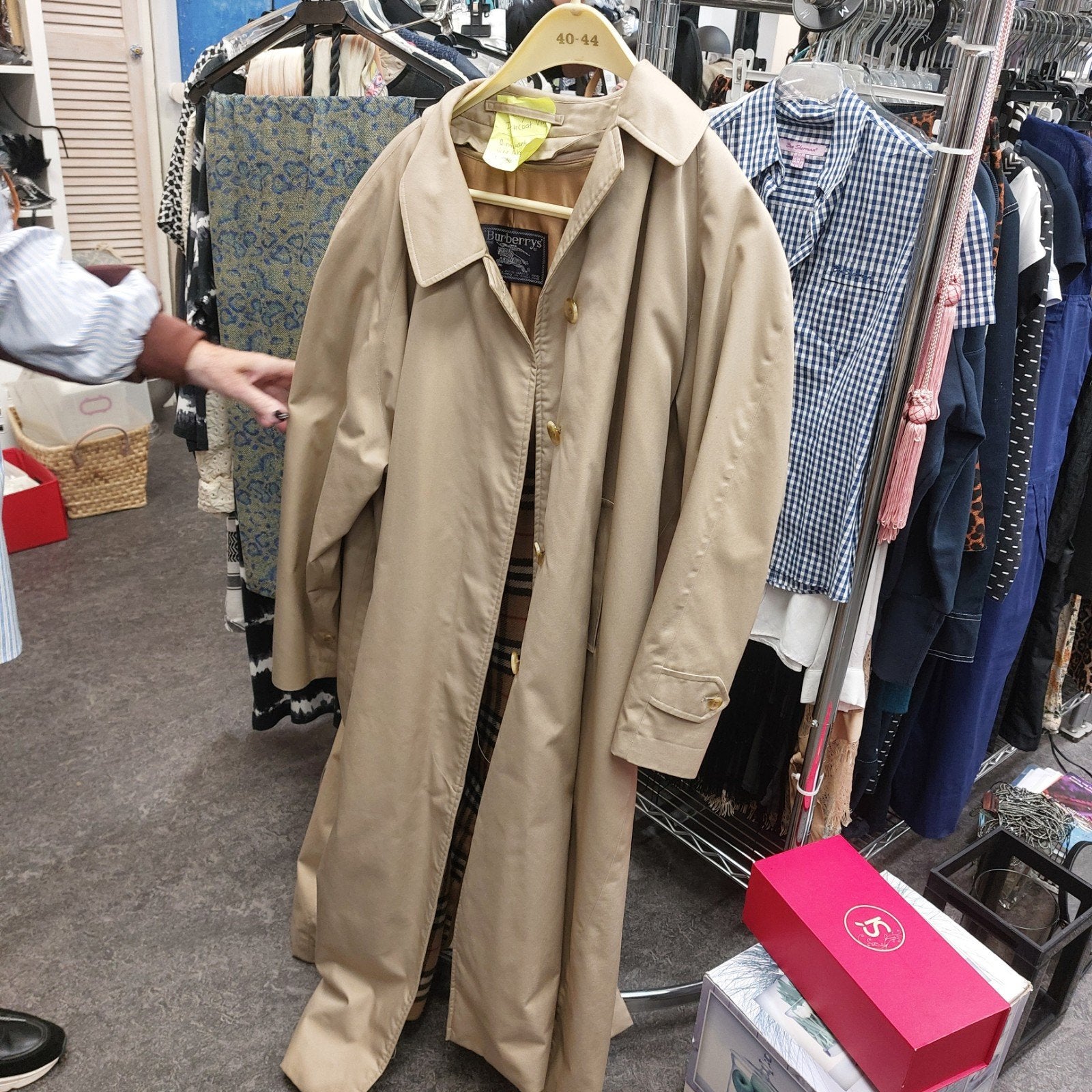 Burberrys Vintage Trenchcoat - 100% Wol Voering, Kleding | Dames, Burberrys, Beige, Maat 42/44 (L), Ophalen of Verzenden
