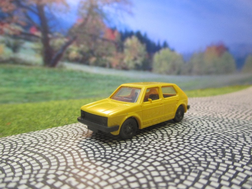 Volkswagen Golf Mk.1 - Fleischmann geel 5-deurs, Ophalen of Verzenden, Zo goed als nieuw, Auto, Overige merken
