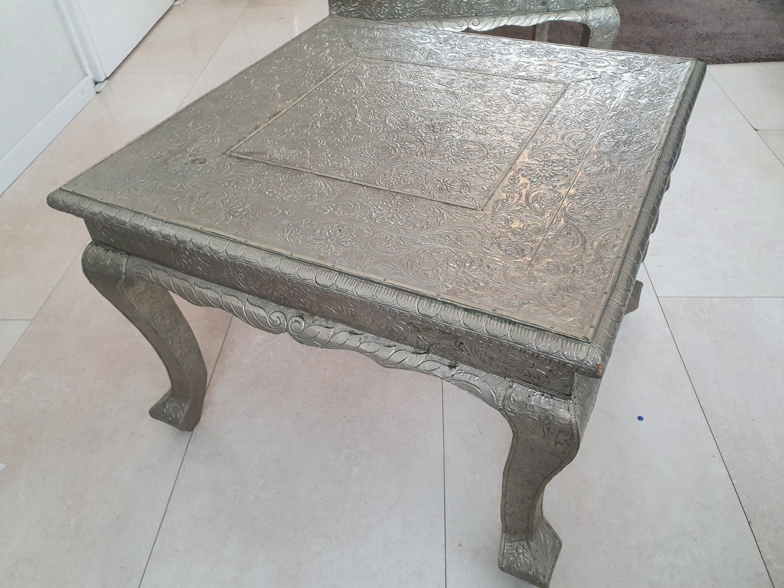 bijzettafel tafel tafeltje, Ophalen
