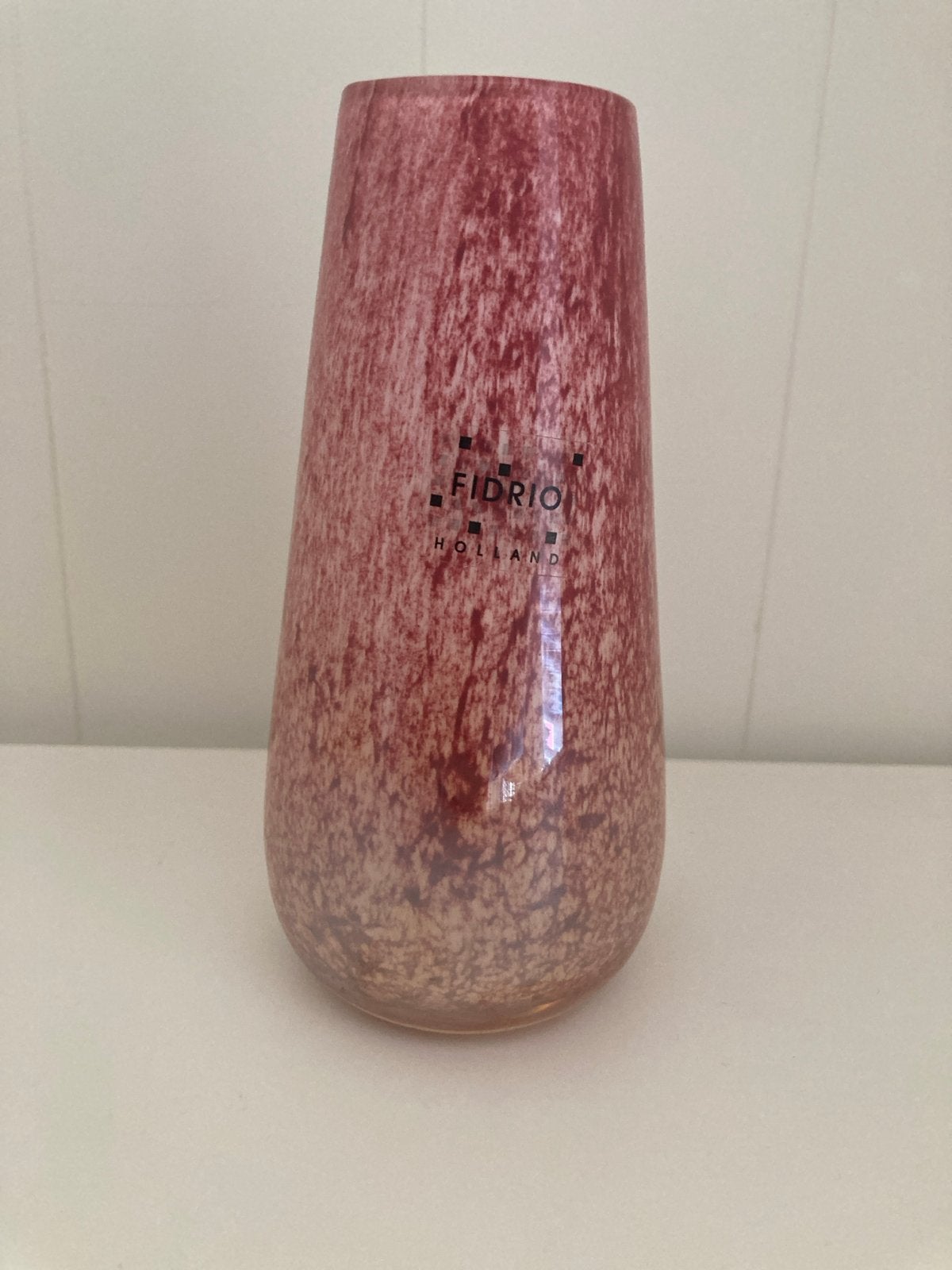 Fidrio Holland vaasje - rose rood/beige gespikkeld glas, Handgemaakt, Verzenden, 15 cm, Glas