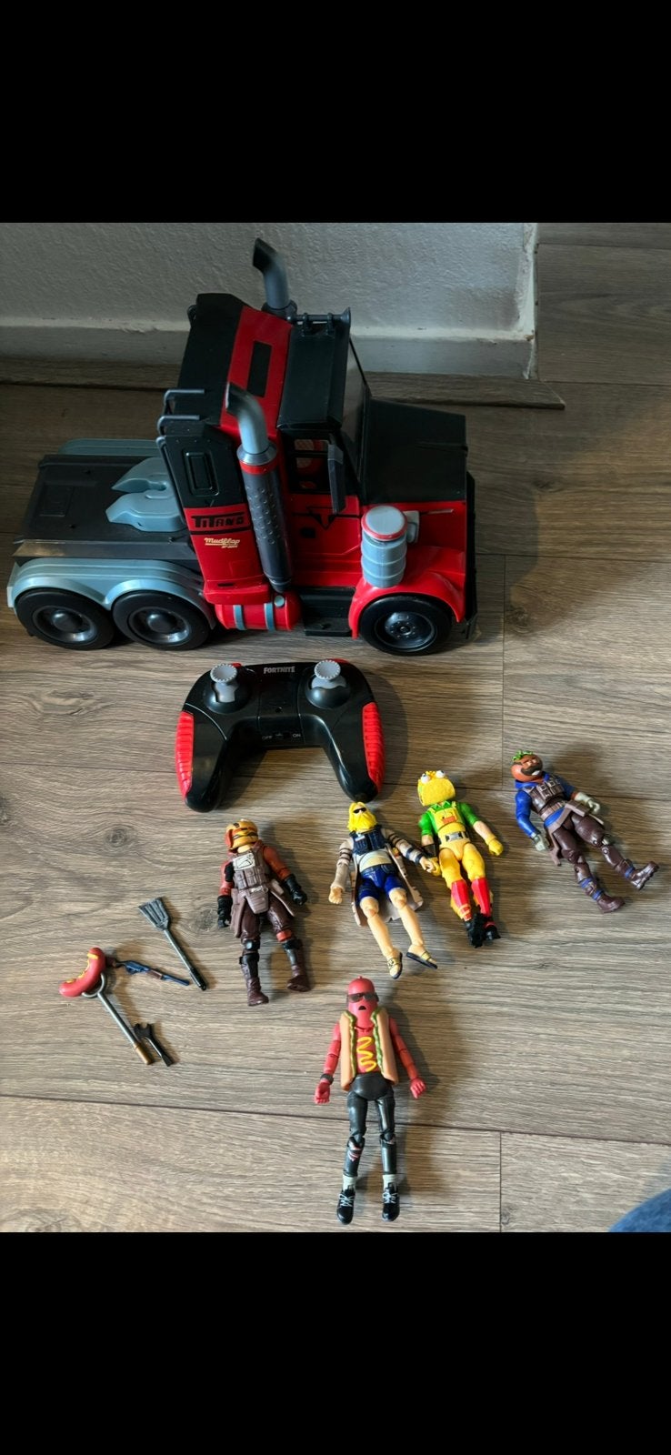 Fortnite Bestuurbare Truck met Figuren en Accessoires, Ophalen of Verzenden, Zo goed als nieuw, Afstandsbediening