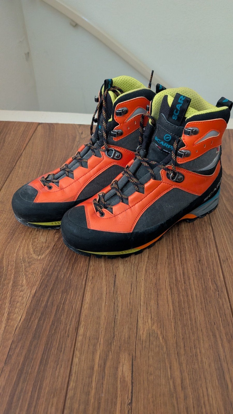 Scarpa Charmoz HD bergschoenen Cat. D stijgijzervast maat 42, Sport en Fitness, Bergsport en Wandelen, Ophalen of Verzenden, Zo goed als nieuw