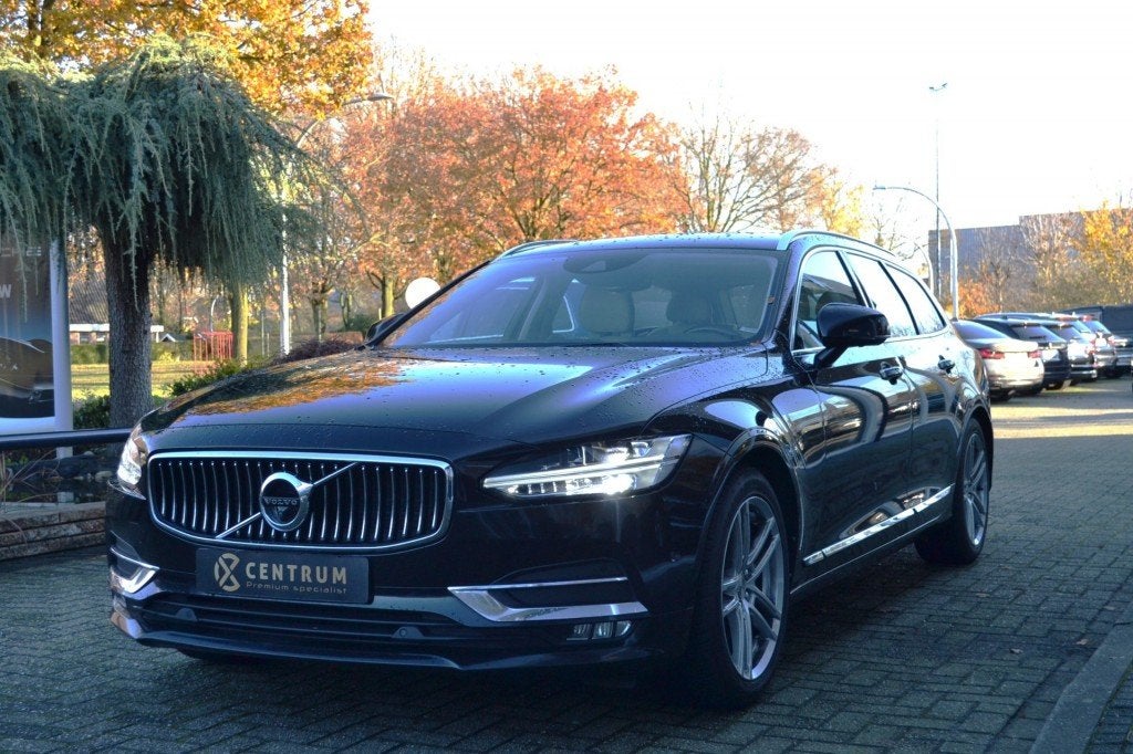 Volvo V90 2.0 D4  Bowers Wilkins / export /b2b, Euro 6, 4 cilinders, 1969 cc, Zwart