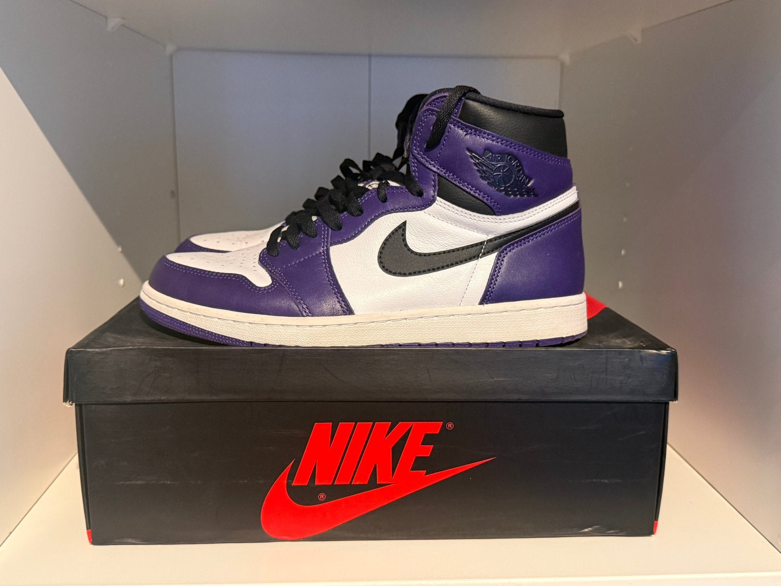 Nike Air Jordan 1 Retro High OG “Court Purple 2.0” (2020)., Kleding | Heren, Schoenen, Ophalen of Verzenden, Zo goed als nieuw