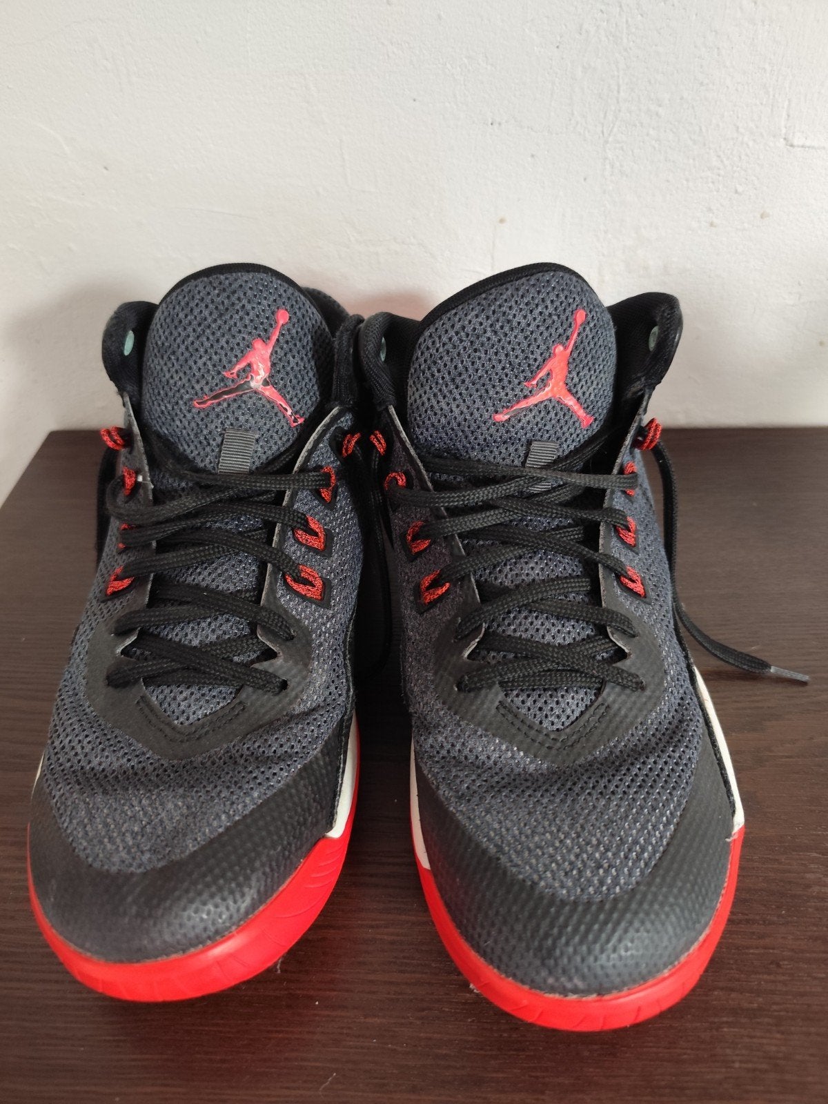 Nike Air Jordan basketbal schoenen Maat 43, Sport en Fitness, Basketbal, Ophalen, Zo goed als nieuw, Schoenen