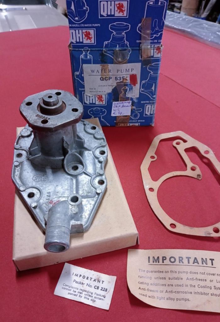 Waterpomp DAF 55 – Renault 8 en 10 NOS, Nieuw, Ophalen of Verzenden, QH, Nb