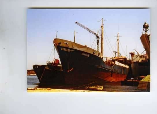 scheepvaart-foto-nikitis, Verzamelen, Scheepvaart, Ophalen of Verzenden, Zo goed als nieuw, Motorboot, Boek of Tijdschrift