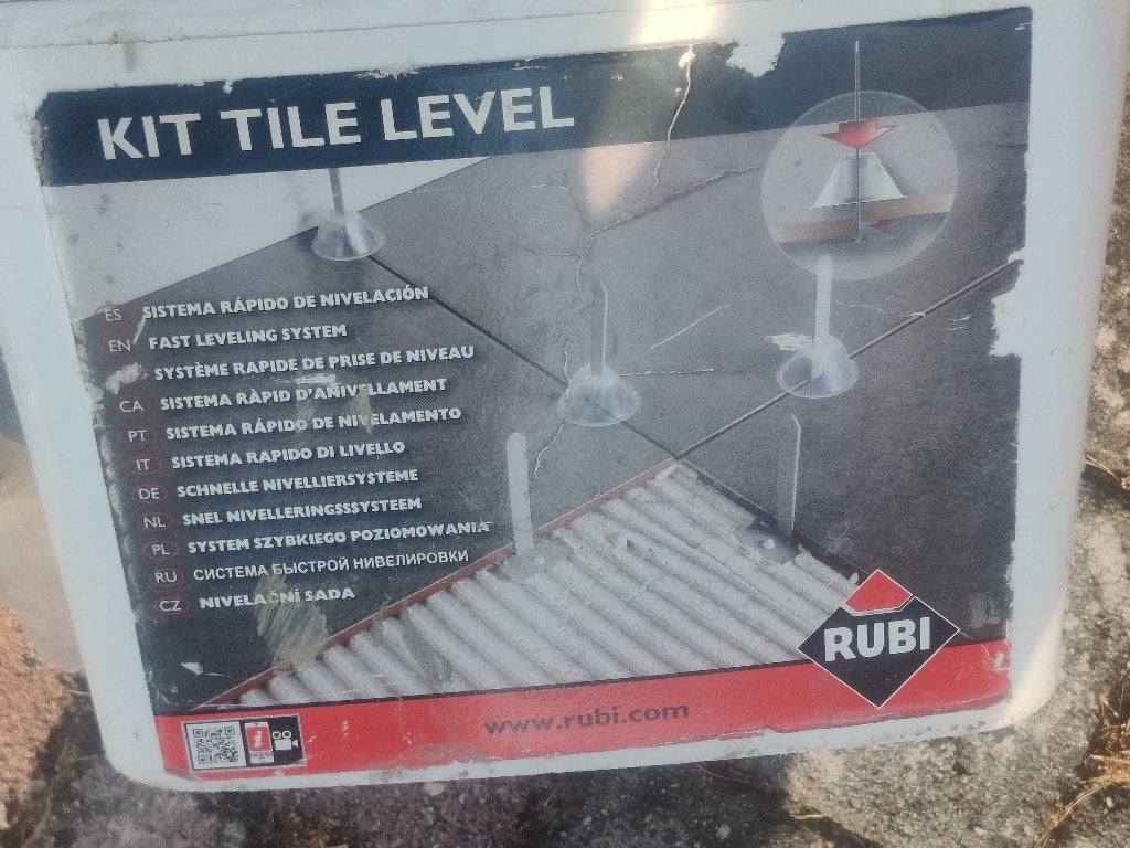 compleet nivelleringssysteem voor vloertegels, Kunststof, 50 tot 150 cm, Zo goed als nieuw, 10 m² of meer