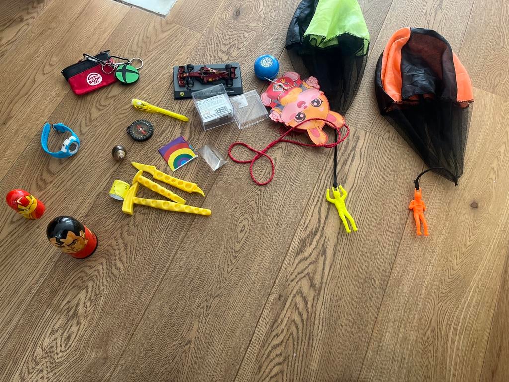 Set kids toys - working digital watch, ferrari car, prism, Ophalen, Gebruikt, Jongen of Meisje