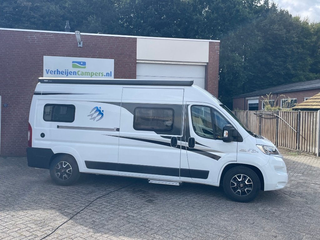 Knaus 600 ME (2Be), NIEUWSTAAT, LENGTEBEDDEN, weinig km, top, Caravans en Kamperen, Campers, Buscamper of Camperbus, Ringverwarming