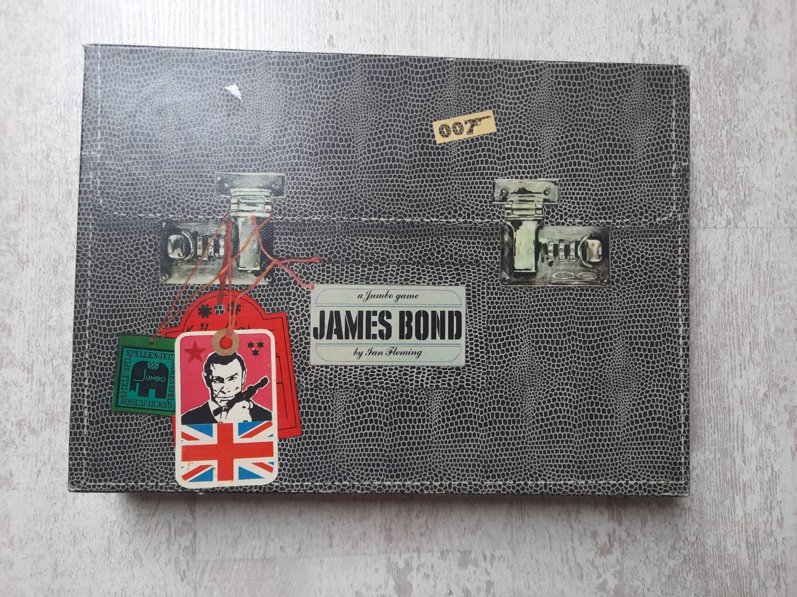 Het oude JAMES BOND 007 spel bordspel, Een of twee spelers, Ophalen of Verzenden, Zo goed als nieuw