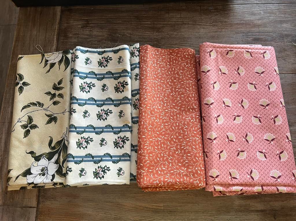 Laura Ashley katoenen lappen stof (bloemen design), Hobby en Vrije tijd, Stoffen en Lappen, Overige kleuren, 120 cm of meer, Nieuw