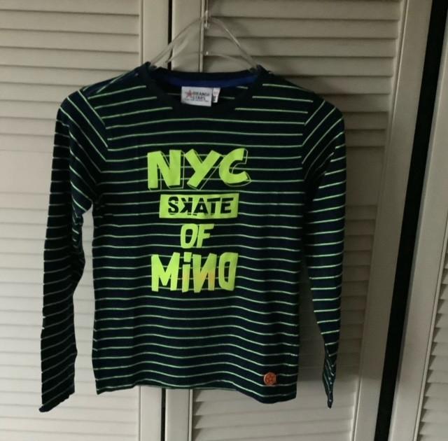 Orange Stars Longsleeve Maat 140, Ophalen of Verzenden, Zo goed als nieuw, Shirt of Longsleeve, Jongen
