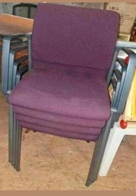 4 Ahrend stapelstoelen, Ophalen, Gebruikt, Stof