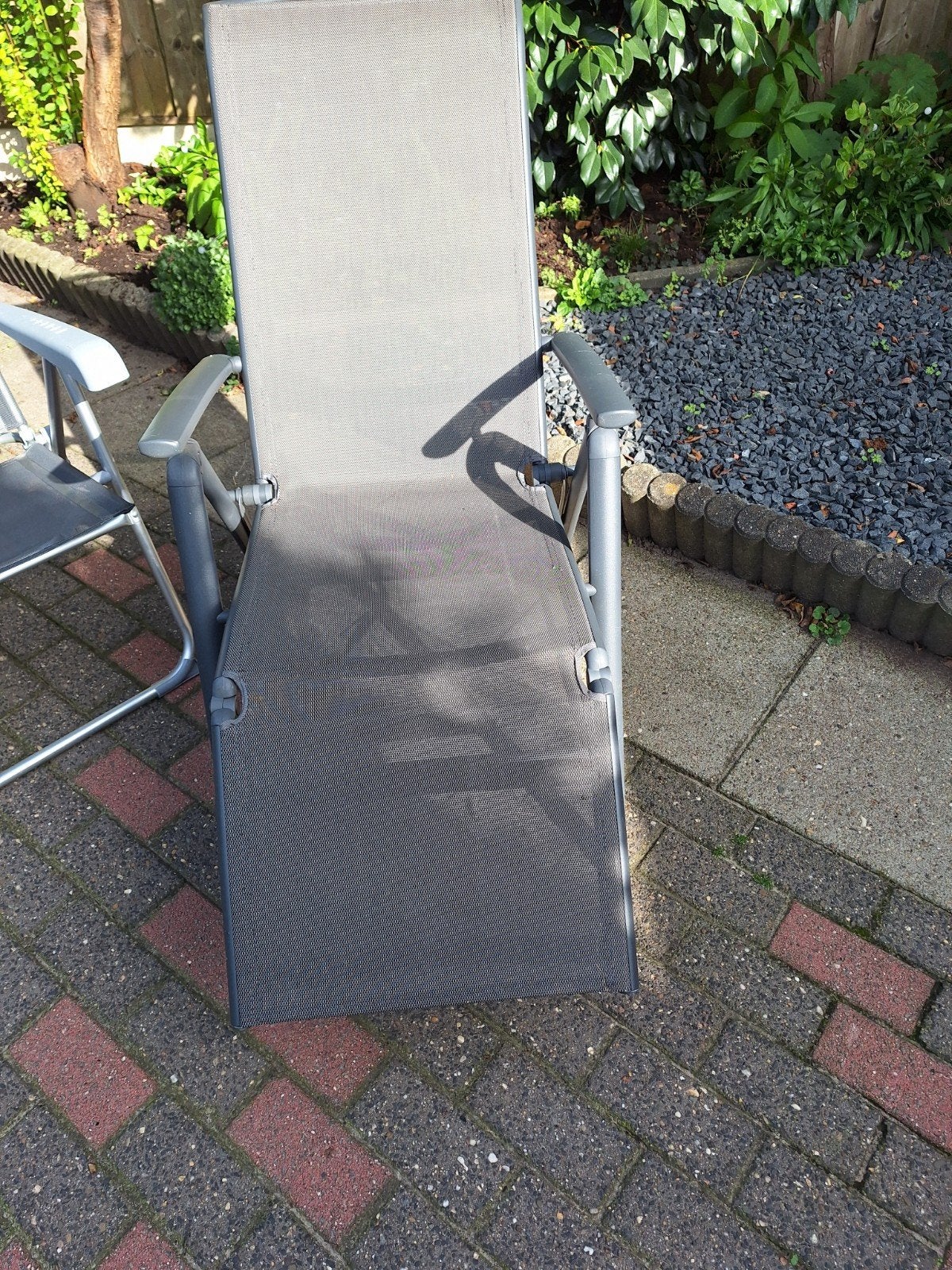 Mooie verstelbare ligstoel voor tuin of balkon, Tuin en Terras, Ophalen of Verzenden, Gebruikt, Textileen, Verstelbaar
