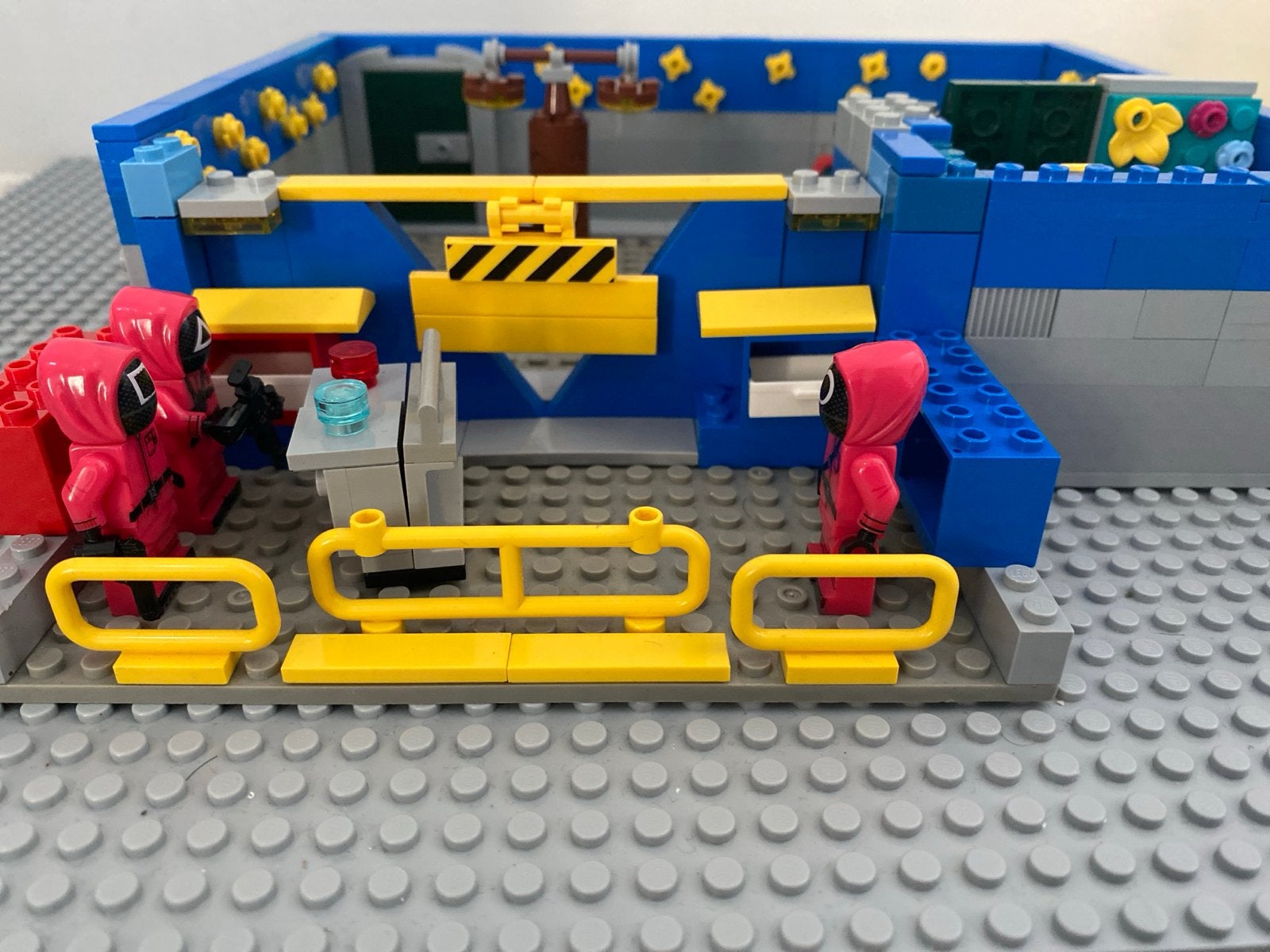 Lego Squid Game set FIGUREN NIET ORIGINEEL!, Ophalen, Zo goed als nieuw, Overige merken