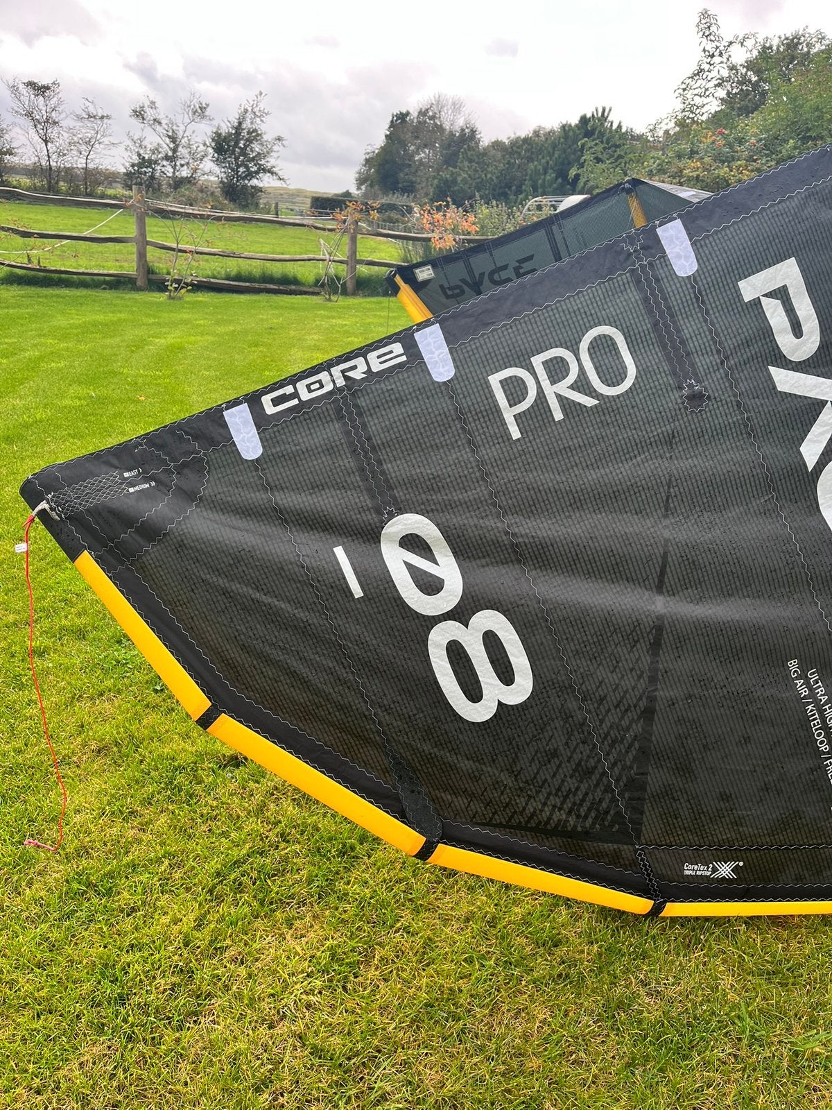 Core Pace pro 8m, Watersport en Boten, Kitesurfen, 8 m², Geen board, Ophalen of Verzenden, Zo goed als nieuw