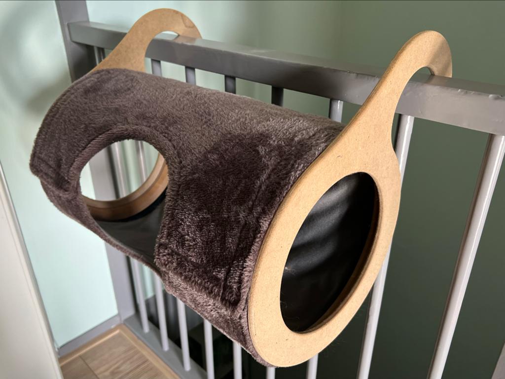 Hangende kattenmand, Ophalen