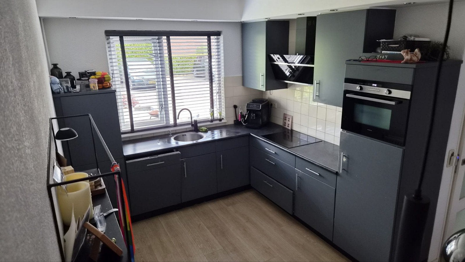 Gebruikte keuken met nette, goedwerkende apparatuur, Ophalen, Gebruikt, Hoekkeuken, Kunststof