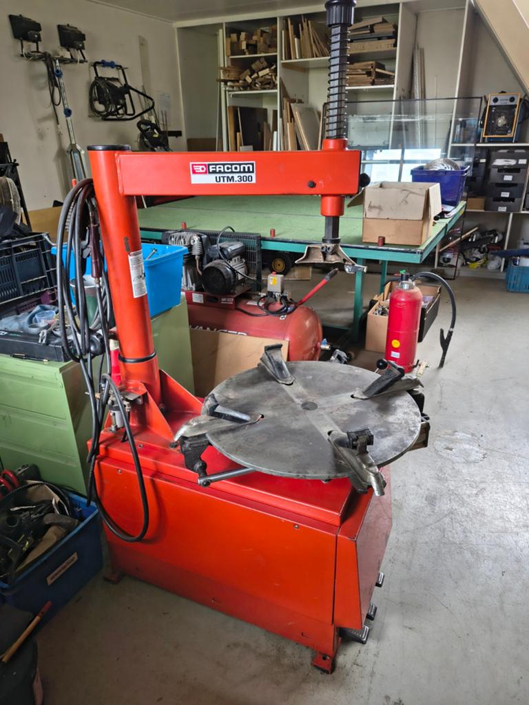 Facom UTM 300 bandenapparaat - Professionele bandenwisselaar, Auto diversen, Autogereedschap, Ophalen of Verzenden