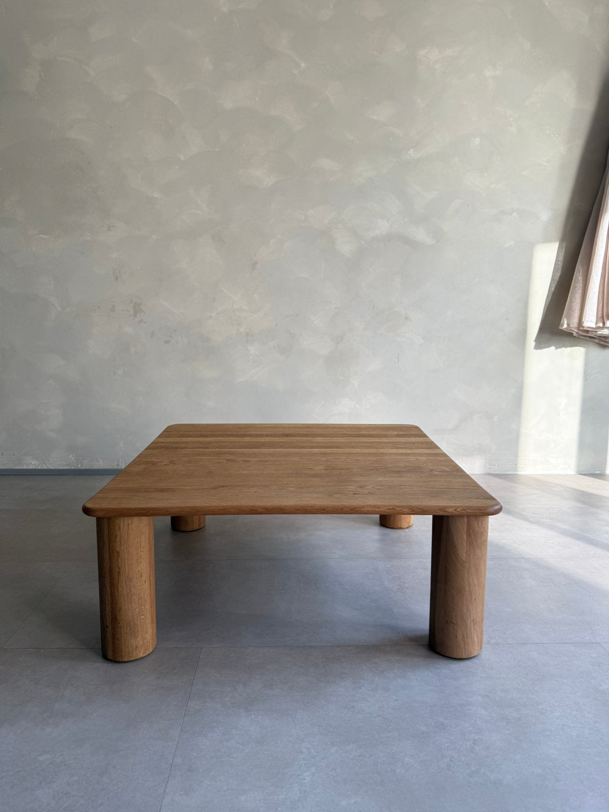 Westwing Didi eikenhouten salontafel ronde poten, Ophalen, Zo goed als nieuw, Rond, 50 tot 100 cm