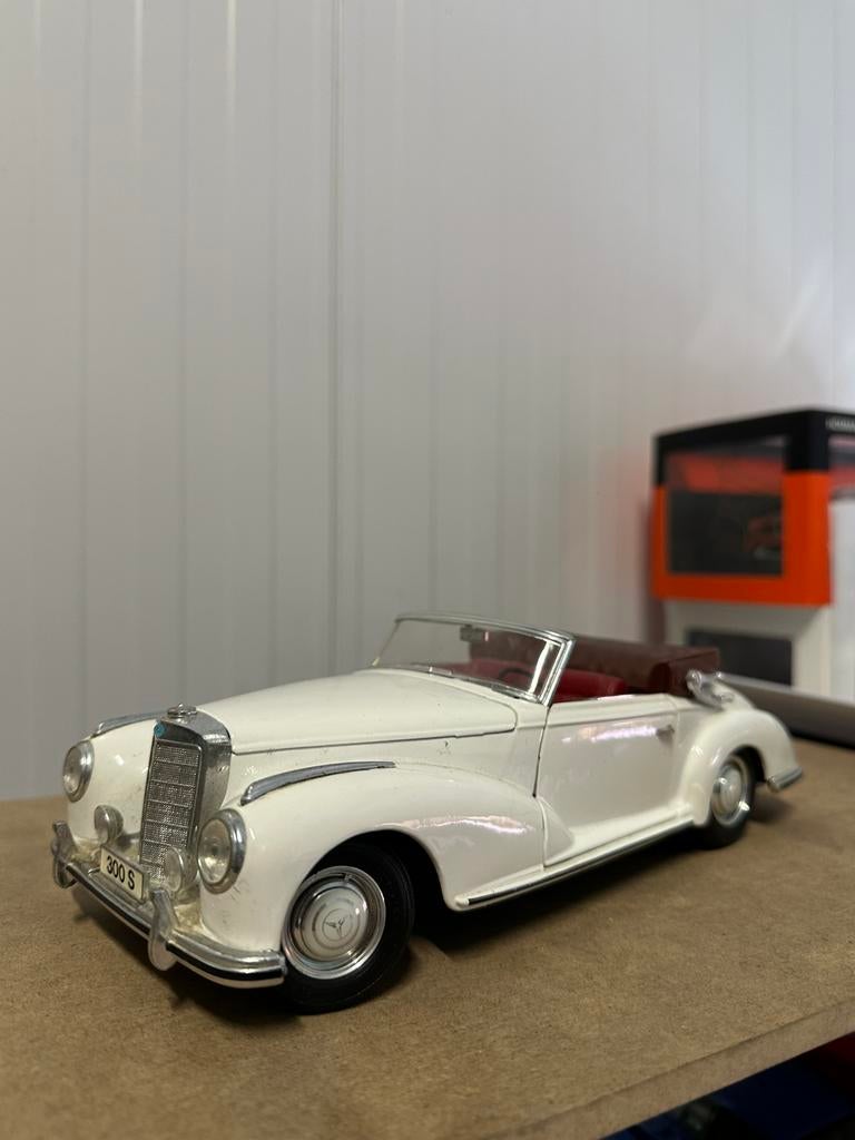 Mercedes-Benz 300s 1955 modelauto 1:18 maisto, Hobby en Vrije tijd, Modelauto's | 1:18, Ophalen of Verzenden, Gebruikt, Auto, Maisto