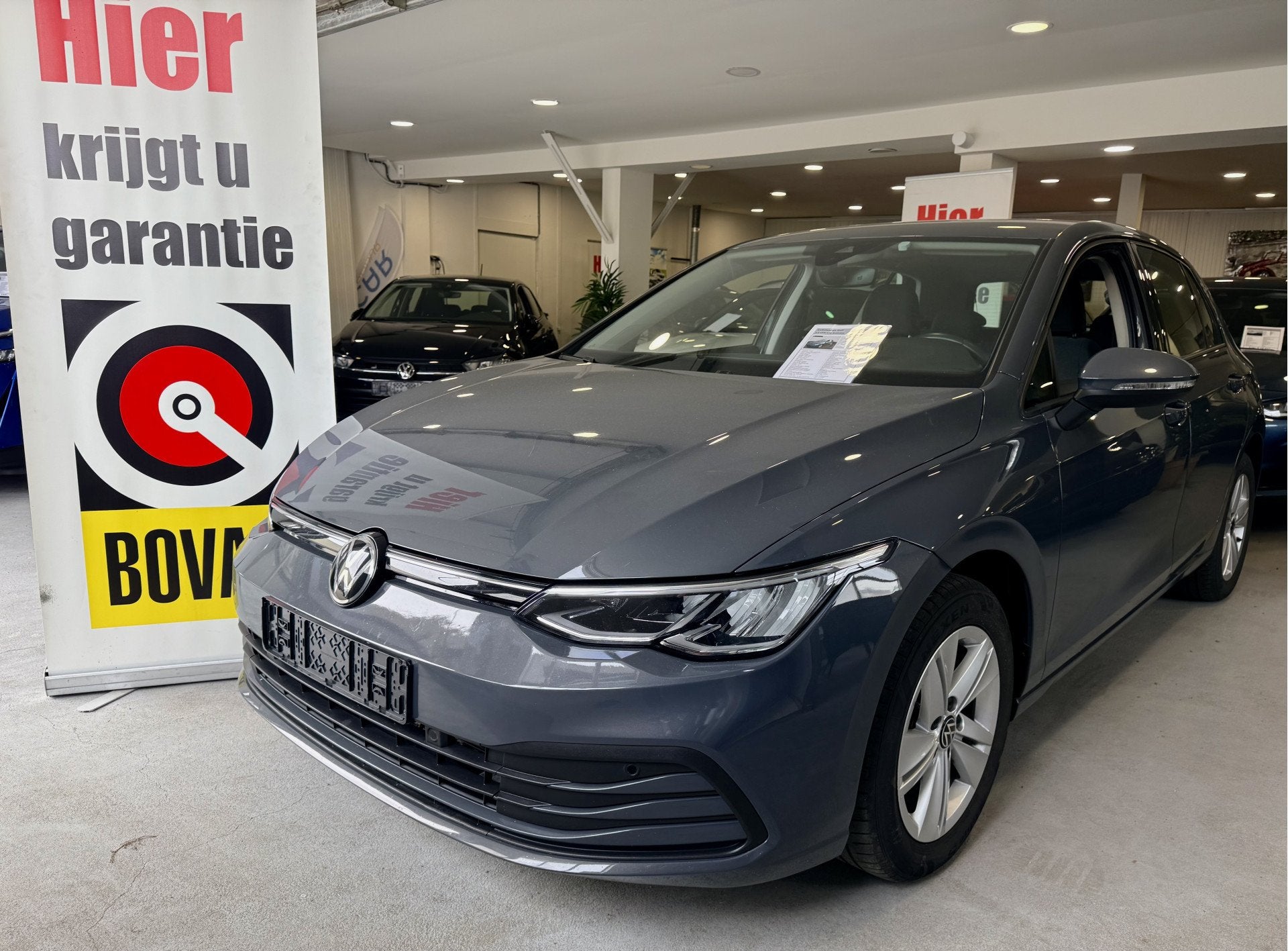 Volkswagen Golf 1.0 eTSI Life Business (bj 2023, automaat), Auto's, 12 maanden, Gebruikt, Euro 6, 1202 kg