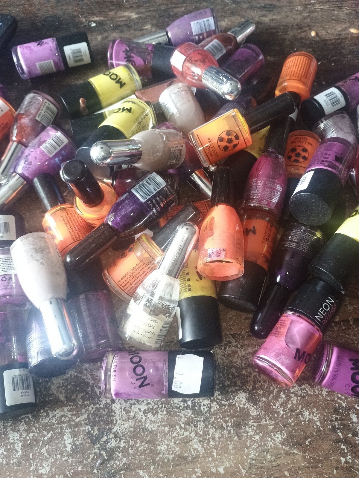 Grote collectie nagellakken - Diverse kleuren en merken, Ophalen of Verzenden, Gebruikt