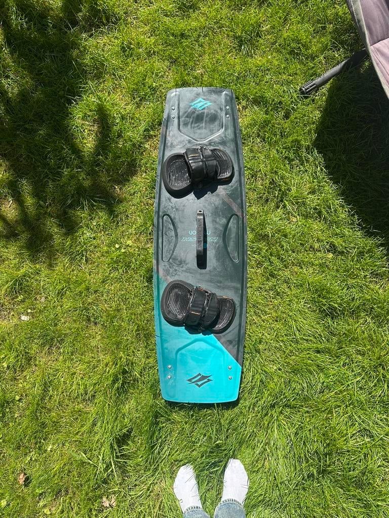 Naish Vision Twintip Kiteboard 134/41, Watersport en Boten, Kitesurfen, Gebruikt, Twintip, Kiteboard, Ophalen of Verzenden