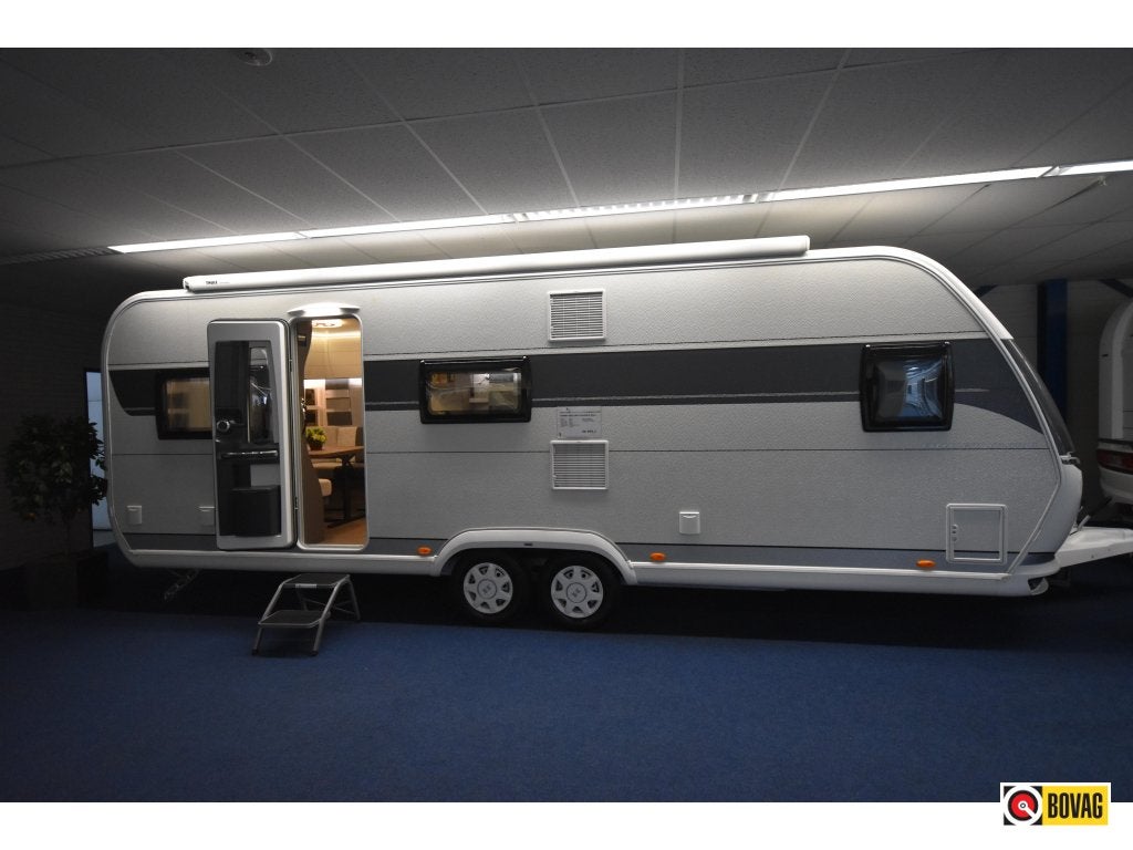 Hobby Excellent Edition 650 UMFE CASSETTELUIFEL/ 2200, Caravans en Kamperen, Hobby, Schokbreker, Bedrijf, Treinzit