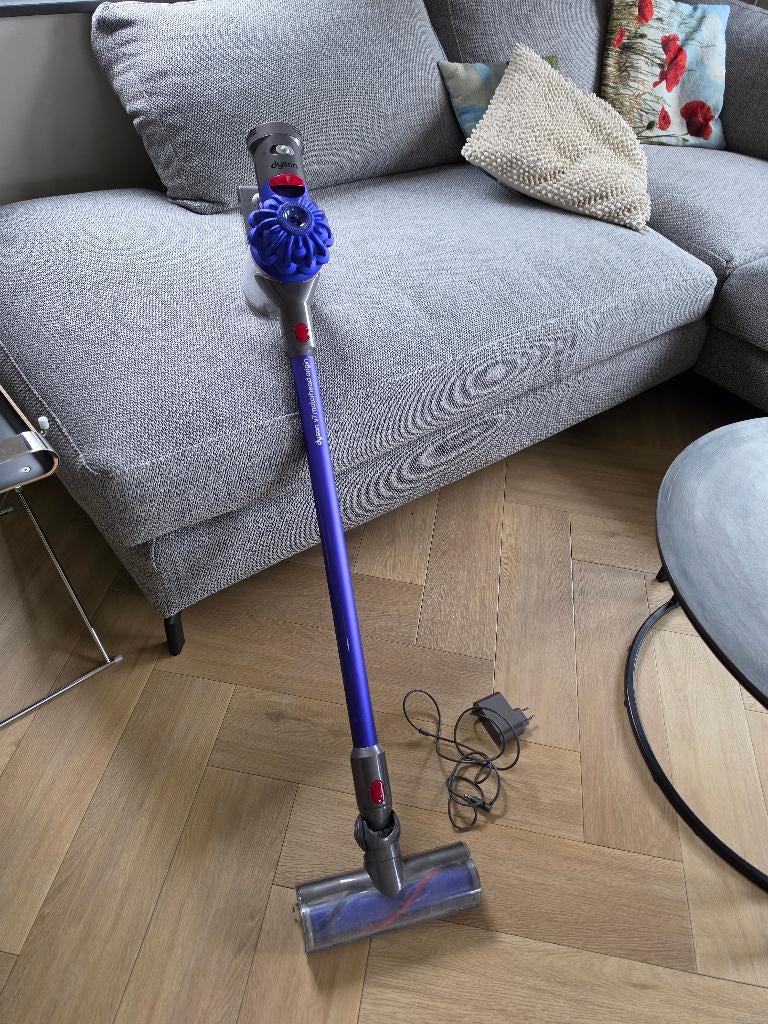 Dyson v7 motorhead origin - gaat niet aan, Witgoed en Apparatuur, Stofzuigers, Ophalen, Stofzuiger, Niet werkend, Minder dan 1200 watt