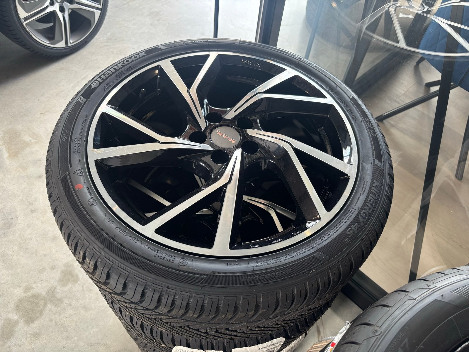 Nieuwe All-Season Banden en Velgen Set voor VW Polo, Auto-onderdelen, Banden en Velgen, Ophalen, 215 mm, Banden en Velgen, Nieuw