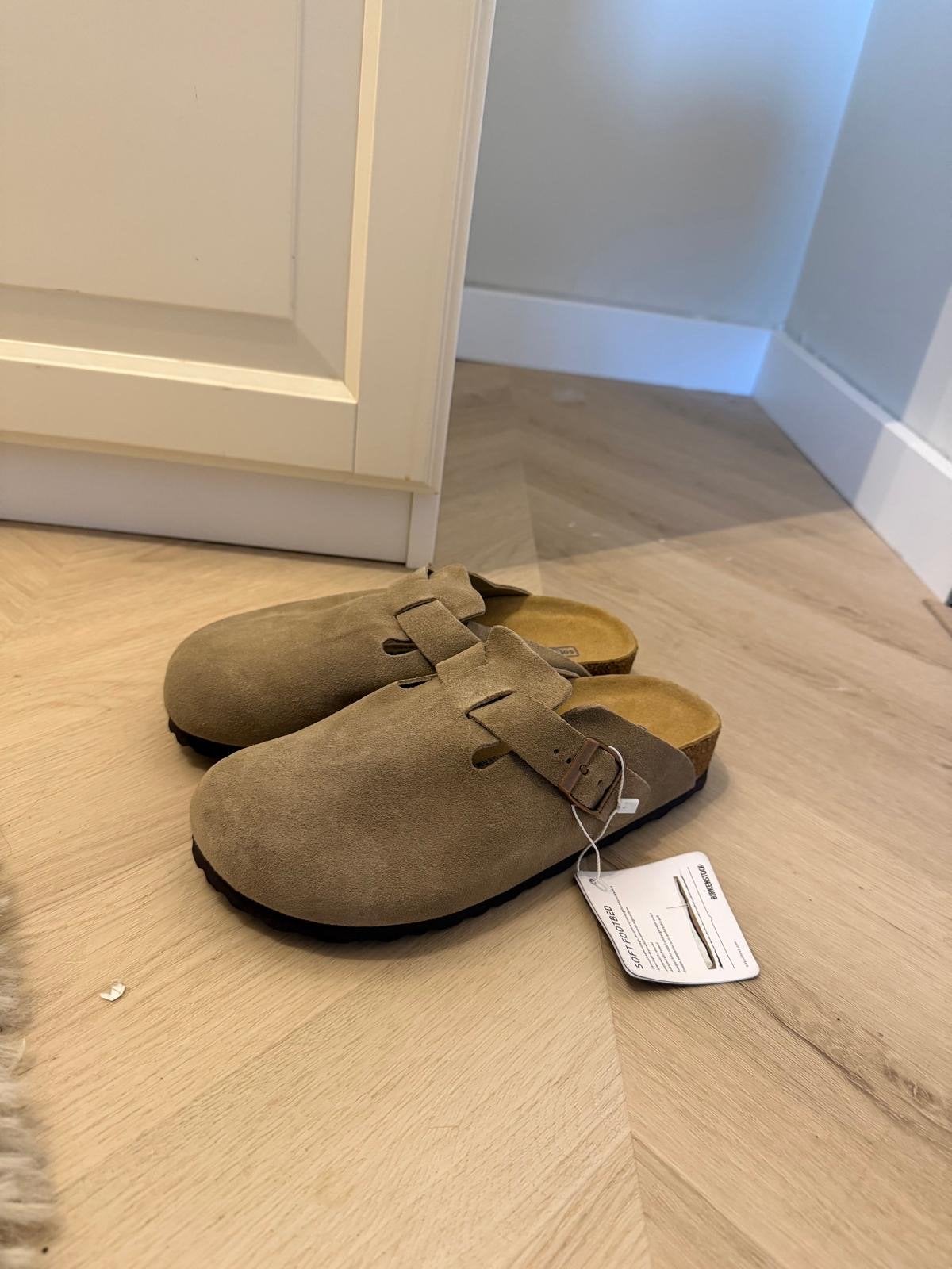 Birkenstock Boston Clogs - Nieuw met label, Ophalen of Verzenden, Nieuw, Beige, Slippers
