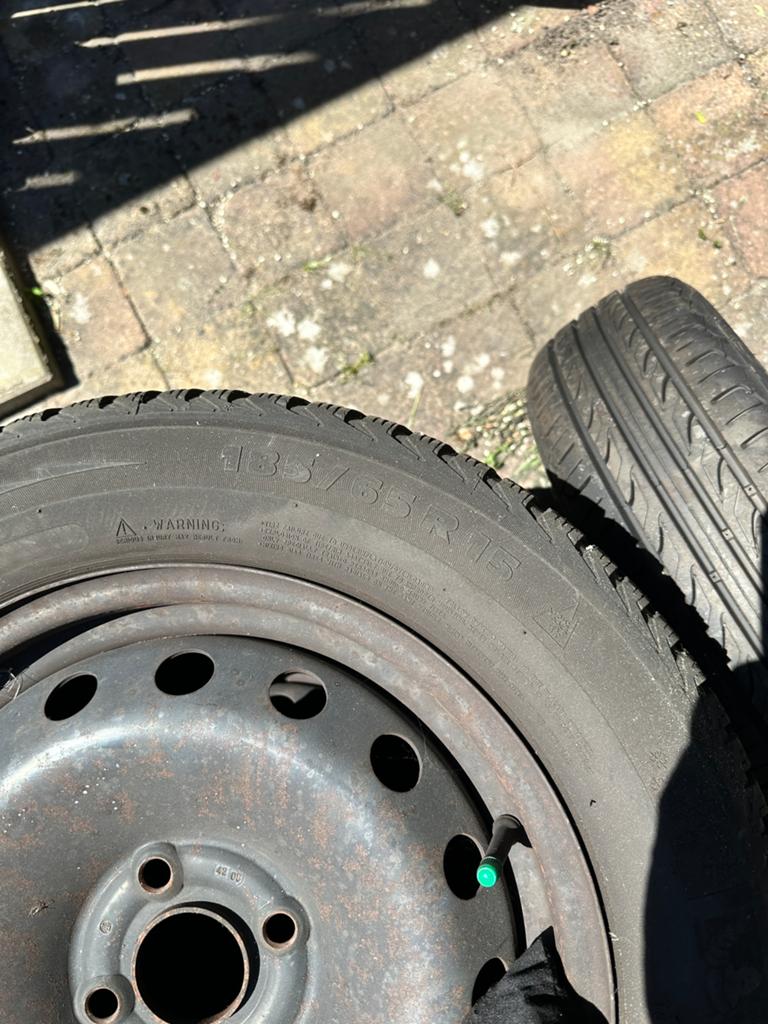 Winterbanden Fiat punto Maat 185 / 65 R15, Ophalen of Verzenden