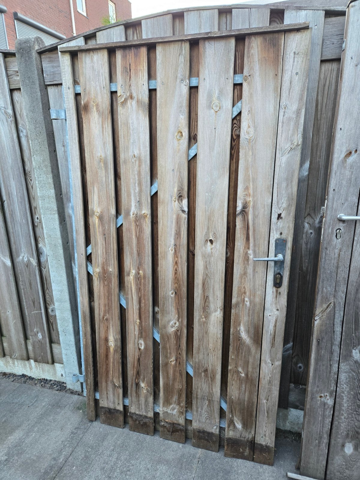 Houten poort met metalen frame - Gebruikt, Gebruikt, Minder dan 100 cm, Ophalen of Verzenden, Looppoort